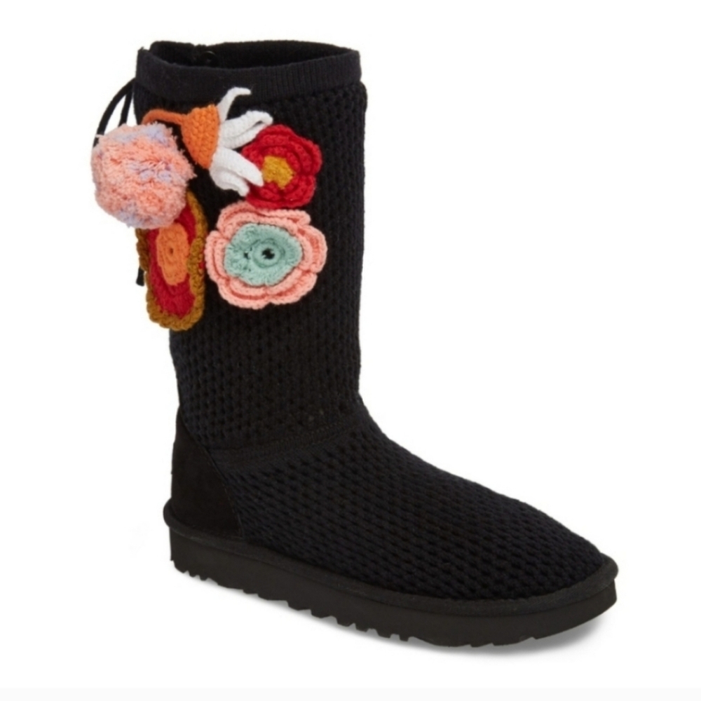 UGG W CROCHET CLASSIC 1095270 BLACK FLOWER POWER BOOT Designer Celebrity #156